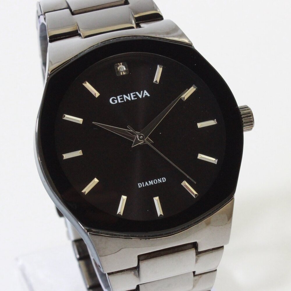 Geneva Men's Casual Watch Diamond At 12 Integrated Bracelet 42mm